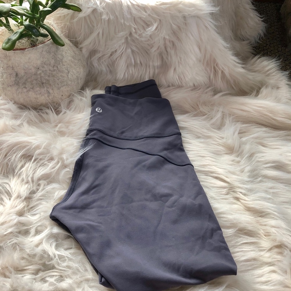Size 8 lululemon in movement